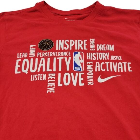 Nike Shirt Size Medium M The Nike Tee Dri-Fit Graphic Print Equality Basketball - Picture 3 of 7
